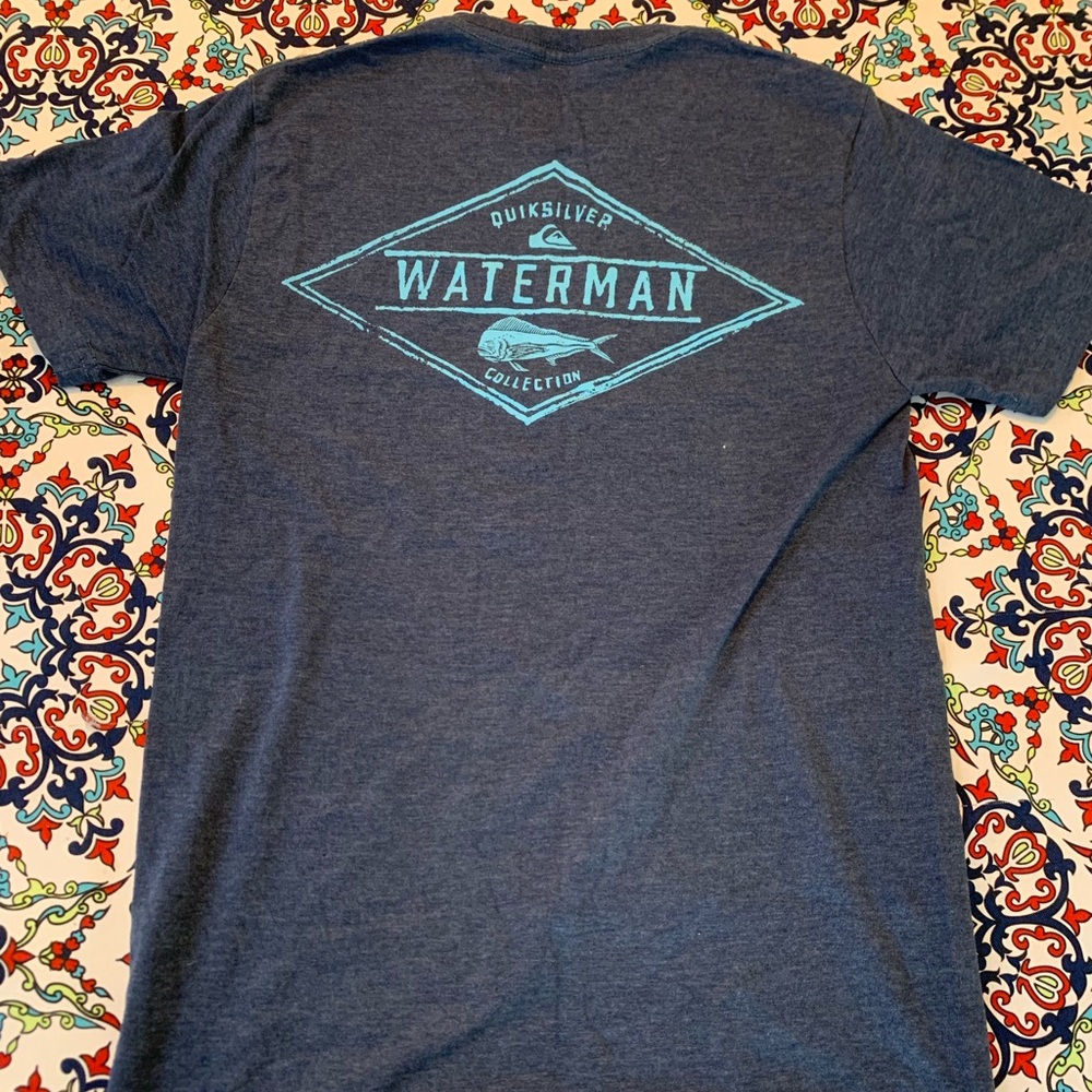 Men’s Quicksilver shirt, size small.